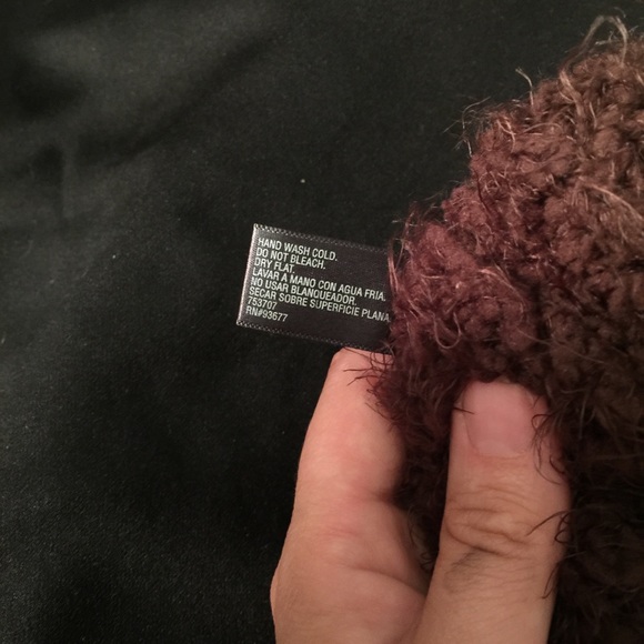 Super soft fuzzy knit hat - Picture 6 of 8